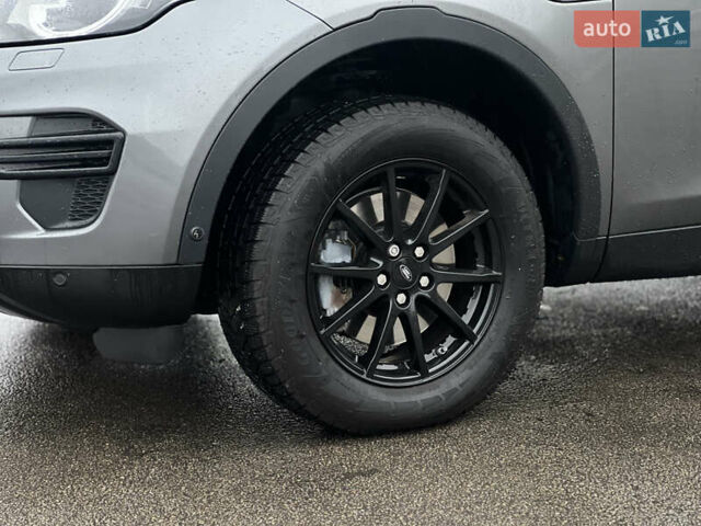 Сірий Ленд Ровер Discovery Sport, об'ємом двигуна 2 л та пробігом 10 тис. км за 18700 $, фото 10 на Automoto.ua