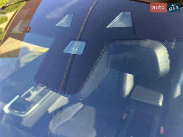 Серый Ленд Ровер Discovery Sport, объемом двигателя 2 л и пробегом 84 тыс. км за 20500 $, фото 18 на Automoto.ua