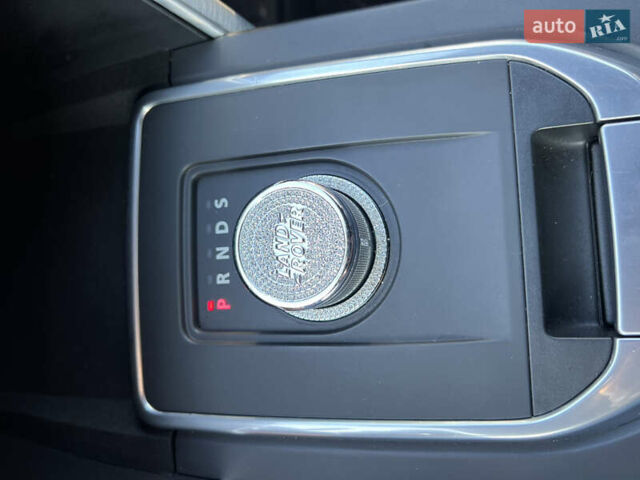Серый Ленд Ровер Discovery Sport, объемом двигателя 2 л и пробегом 84 тыс. км за 20500 $, фото 38 на Automoto.ua