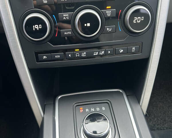 Сірий Ленд Ровер Discovery Sport, об'ємом двигуна 2 л та пробігом 145 тис. км за 17500 $, фото 20 на Automoto.ua