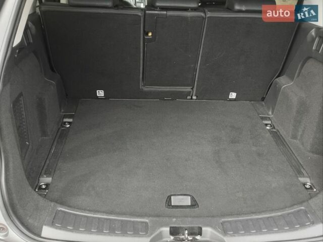 Сірий Ленд Ровер Discovery Sport, об'ємом двигуна 2 л та пробігом 189 тис. км за 19700 $, фото 18 на Automoto.ua