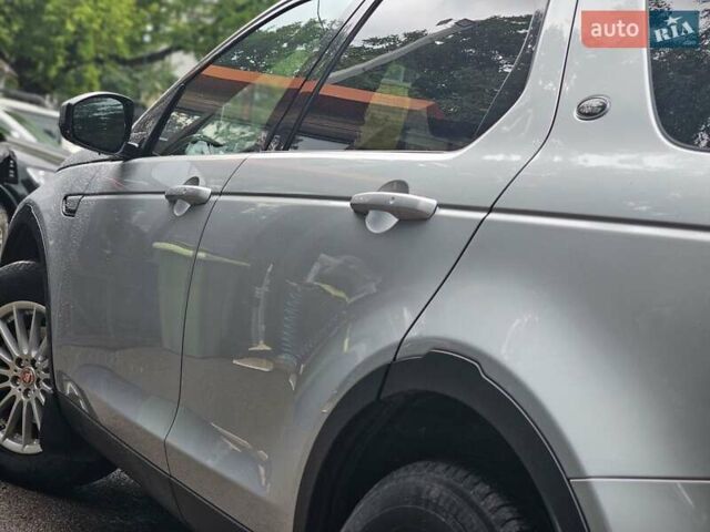 Сірий Ленд Ровер Discovery Sport, об'ємом двигуна 2 л та пробігом 132 тис. км за 17999 $, фото 2 на Automoto.ua