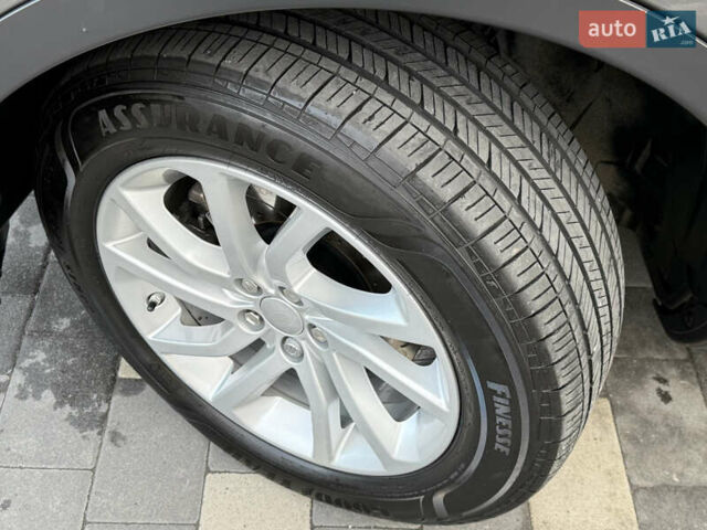 Ленд Ровер Discovery Sport 2016 в Дрогобыче на Automoto.ua Серый Ленд Ровер Discovery Sport, объемом двигателя 2 л и пробегом 134 тыс. км за 16900 $, фото 21 на Automoto.ua