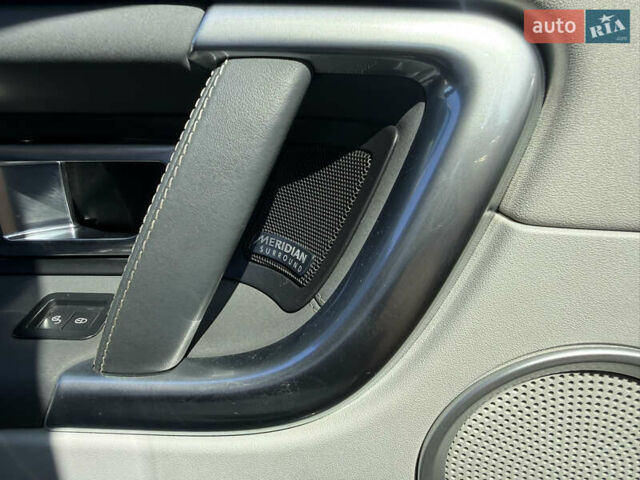 Серый Ленд Ровер Discovery Sport, объемом двигателя 2 л и пробегом 147 тыс. км за 23500 $, фото 14 на Automoto.ua