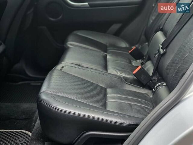 Сірий Ленд Ровер Discovery Sport, об'ємом двигуна 2 л та пробігом 132 тис. км за 17999 $, фото 20 на Automoto.ua