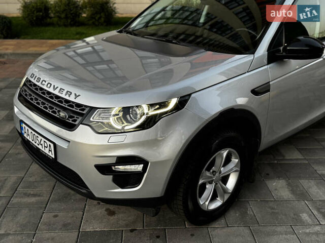 Серый Ленд Ровер Discovery Sport, объемом двигателя 2 л и пробегом 96 тыс. км за 19900 $, фото 2 на Automoto.ua