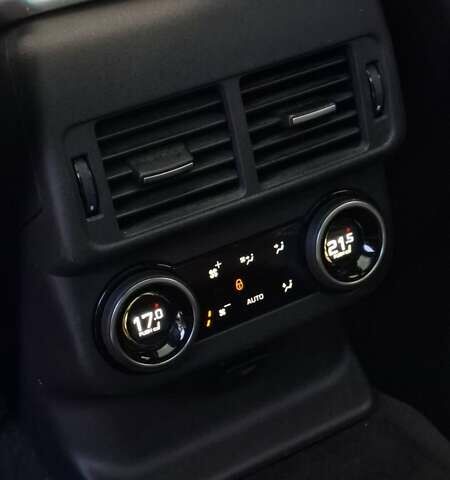 Серый Ленд Ровер Discovery Sport, объемом двигателя 2 л и пробегом 118 тыс. км за 33500 $, фото 26 на Automoto.ua