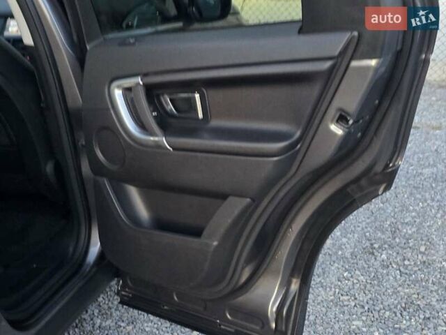 Серый Ленд Ровер Discovery Sport, объемом двигателя 2 л и пробегом 163 тыс. км за 19999 $, фото 35 на Automoto.ua