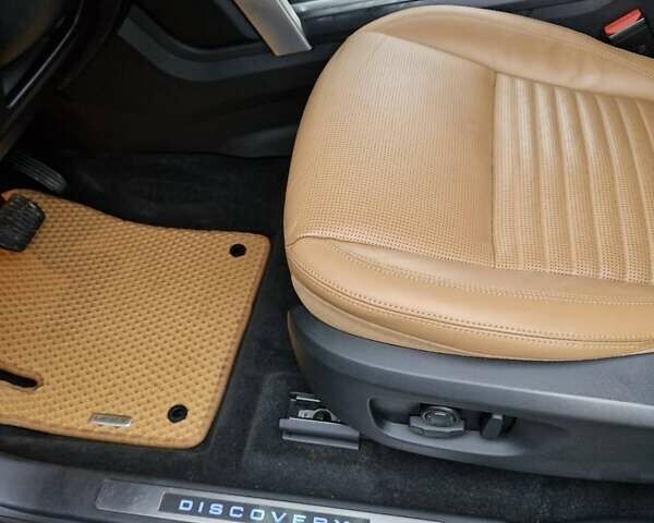 Серый Ленд Ровер Discovery Sport, объемом двигателя 2 л и пробегом 167 тыс. км за 21800 $, фото 15 на Automoto.ua