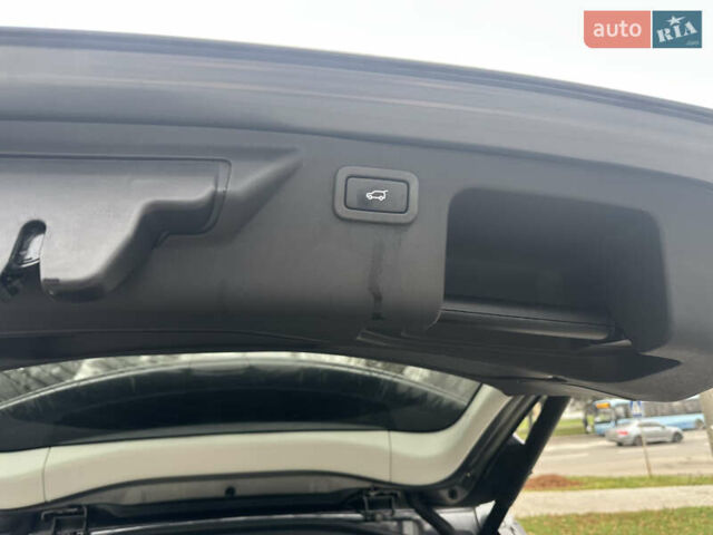 Сірий Ленд Ровер Discovery Sport, об'ємом двигуна 2 л та пробігом 92 тис. км за 17450 $, фото 33 на Automoto.ua