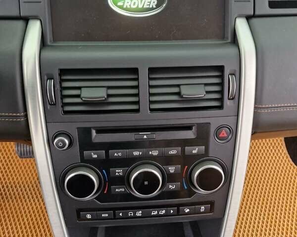 Серый Ленд Ровер Discovery Sport, объемом двигателя 2 л и пробегом 167 тыс. км за 21800 $, фото 11 на Automoto.ua