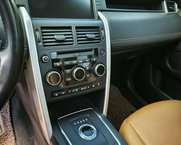 Серый Ленд Ровер Discovery Sport, объемом двигателя 2 л и пробегом 81 тыс. км за 20999 $, фото 2 на Automoto.ua