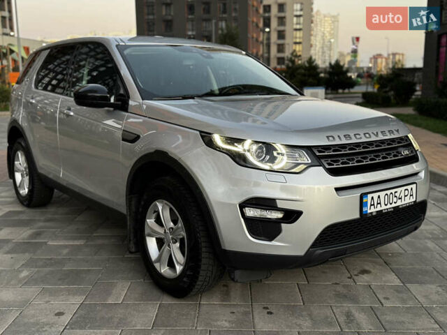 Серый Ленд Ровер Discovery Sport, объемом двигателя 2 л и пробегом 96 тыс. км за 19900 $, фото 4 на Automoto.ua