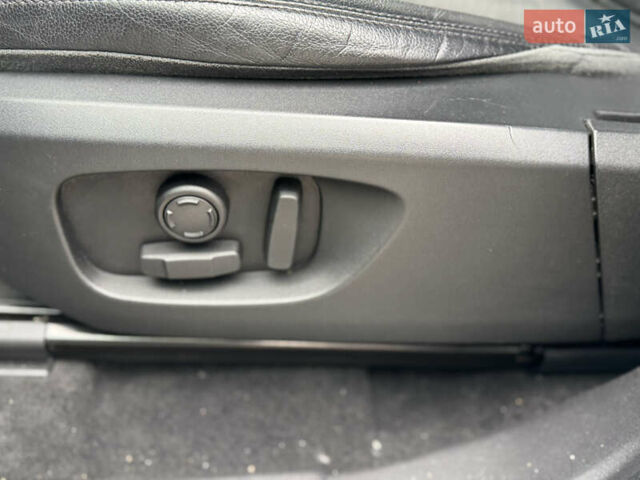 Серый Ленд Ровер Discovery Sport, объемом двигателя 2 л и пробегом 243 тыс. км за 19450 $, фото 17 на Automoto.ua