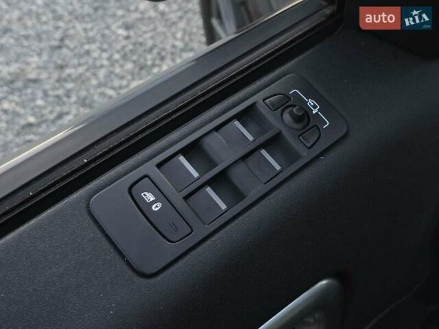 Сірий Ленд Ровер Discovery Sport, об'ємом двигуна 2 л та пробігом 163 тис. км за 19999 $, фото 23 на Automoto.ua