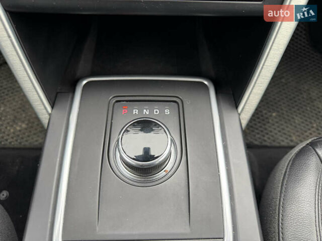 Серый Ленд Ровер Discovery Sport, объемом двигателя 2 л и пробегом 243 тыс. км за 19450 $, фото 21 на Automoto.ua