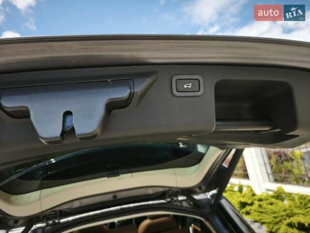 Серый Ленд Ровер Discovery Sport, объемом двигателя 2 л и пробегом 81 тыс. км за 20999 $, фото 16 на Automoto.ua