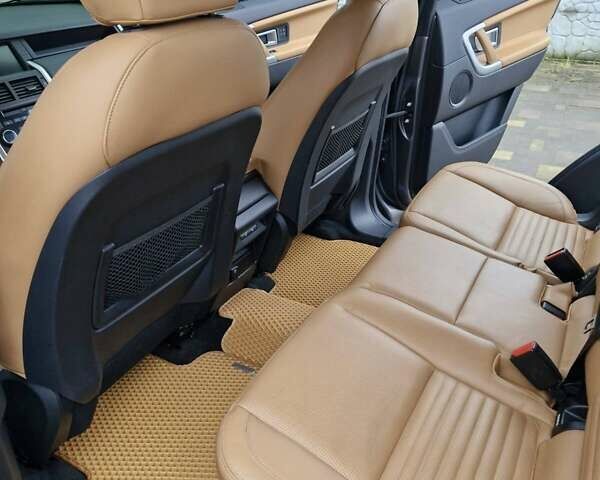 Серый Ленд Ровер Discovery Sport, объемом двигателя 2 л и пробегом 167 тыс. км за 21800 $, фото 21 на Automoto.ua