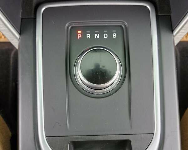 Серый Ленд Ровер Discovery Sport, объемом двигателя 2 л и пробегом 167 тыс. км за 21800 $, фото 10 на Automoto.ua