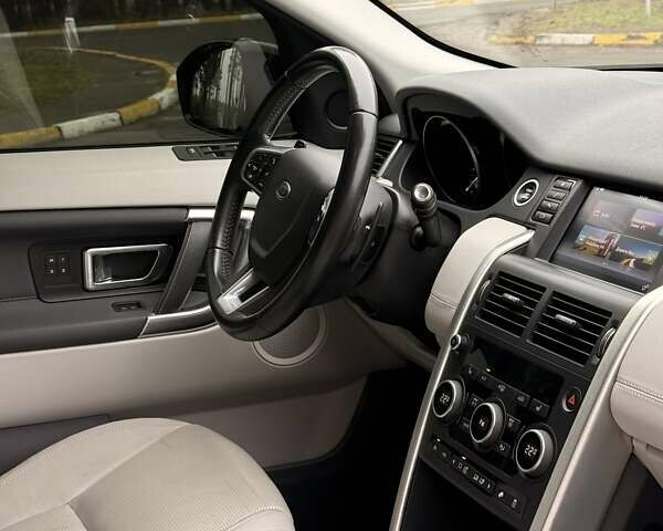 Сірий Ленд Ровер Discovery Sport, об'ємом двигуна 2 л та пробігом 184 тис. км за 17000 $, фото 14 на Automoto.ua