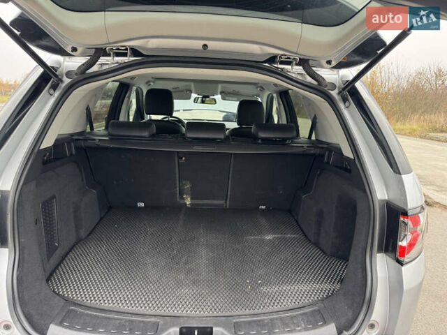 Серый Ленд Ровер Discovery Sport, объемом двигателя 2 л и пробегом 243 тыс. км за 19450 $, фото 24 на Automoto.ua