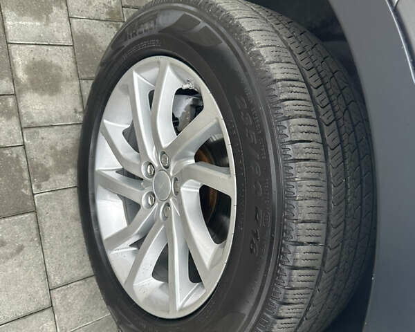 Сірий Ленд Ровер Discovery Sport, об'ємом двигуна 2 л та пробігом 92 тис. км за 17450 $, фото 20 на Automoto.ua