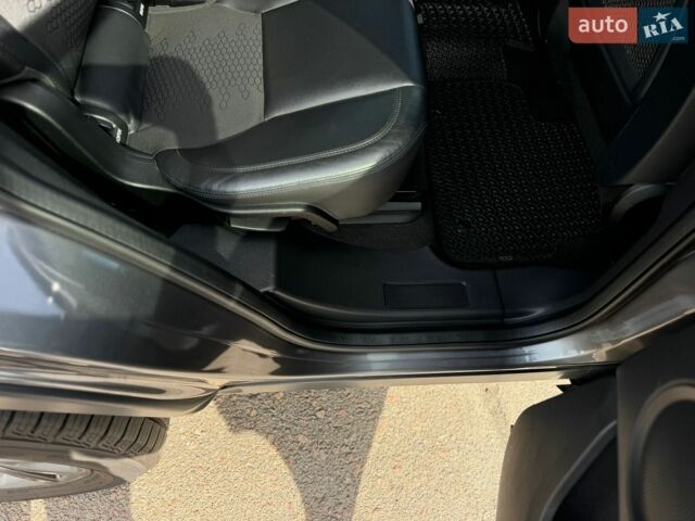 Серый Ленд Ровер Discovery Sport, объемом двигателя 2 л и пробегом 223 тыс. км за 14500 $, фото 33 на Automoto.ua
