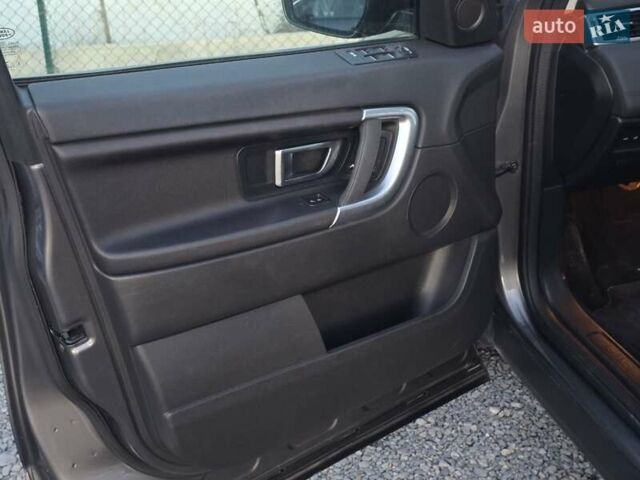Серый Ленд Ровер Discovery Sport, объемом двигателя 2 л и пробегом 163 тыс. км за 19999 $, фото 24 на Automoto.ua