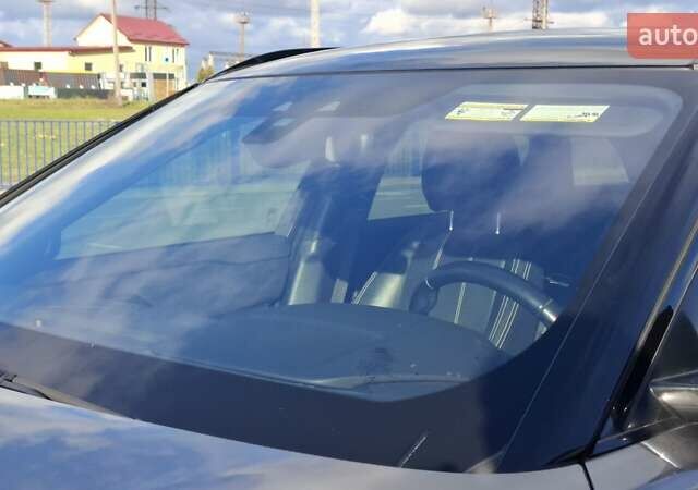 Серый Ленд Ровер Discovery Sport, объемом двигателя 2 л и пробегом 118 тыс. км за 33500 $, фото 15 на Automoto.ua