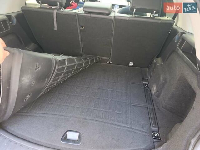 Серый Ленд Ровер Discovery Sport, объемом двигателя 2 л и пробегом 93 тыс. км за 22000 $, фото 43 на Automoto.ua