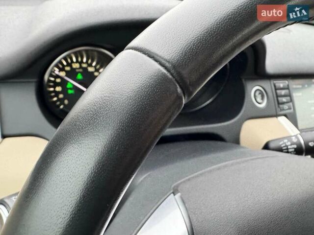 Серый Ленд Ровер Discovery Sport, объемом двигателя 2 л и пробегом 51 тыс. км за 22000 $, фото 38 на Automoto.ua