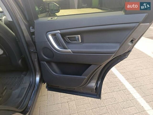 Серый Ленд Ровер Discovery Sport, объемом двигателя 2 л и пробегом 93 тыс. км за 22000 $, фото 29 на Automoto.ua