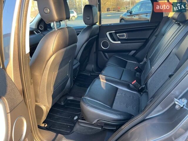 Сірий Ленд Ровер Discovery Sport, об'ємом двигуна 2 л та пробігом 98 тис. км за 16999 $, фото 18 на Automoto.ua