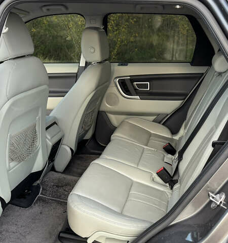 Серый Ленд Ровер Discovery Sport, объемом двигателя 2 л и пробегом 99 тыс. км за 18600 $, фото 7 на Automoto.ua