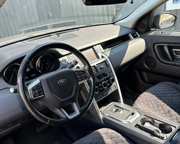 Серый Ленд Ровер Discovery Sport, объемом двигателя 2 л и пробегом 150 тыс. км за 19900 $, фото 3 на Automoto.ua