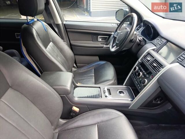 Серый Ленд Ровер Discovery Sport, объемом двигателя 2 л и пробегом 93 тыс. км за 22000 $, фото 12 на Automoto.ua