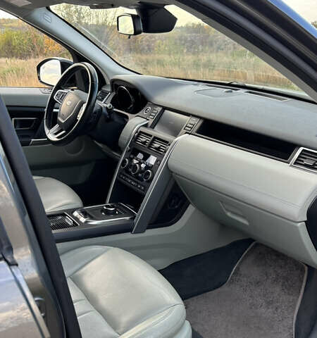 Серый Ленд Ровер Discovery Sport, объемом двигателя 2 л и пробегом 99 тыс. км за 18600 $, фото 6 на Automoto.ua