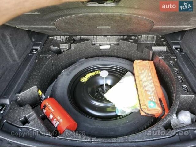 Серый Ленд Ровер Discovery Sport, объемом двигателя 2 л и пробегом 221 тыс. км за 23500 $, фото 1 на Automoto.ua