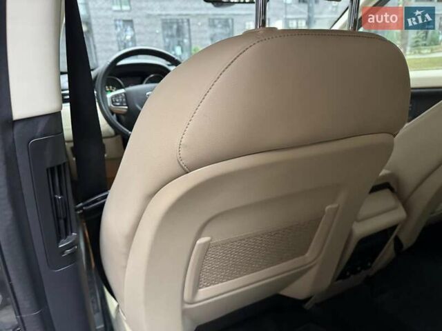 Серый Ленд Ровер Discovery Sport, объемом двигателя 2 л и пробегом 51 тыс. км за 22000 $, фото 47 на Automoto.ua