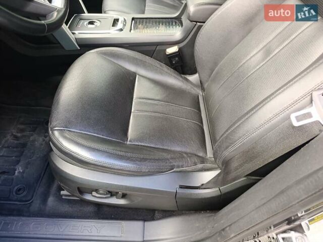 Серый Ленд Ровер Discovery Sport, объемом двигателя 2 л и пробегом 93 тыс. км за 22000 $, фото 32 на Automoto.ua
