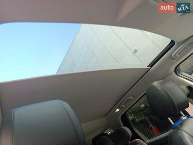 Серый Ленд Ровер Discovery Sport, объемом двигателя 2 л и пробегом 93 тыс. км за 22000 $, фото 34 на Automoto.ua