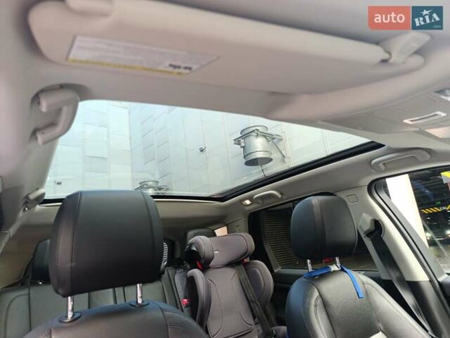 Серый Ленд Ровер Discovery Sport, объемом двигателя 2 л и пробегом 93 тыс. км за 22000 $, фото 37 на Automoto.ua