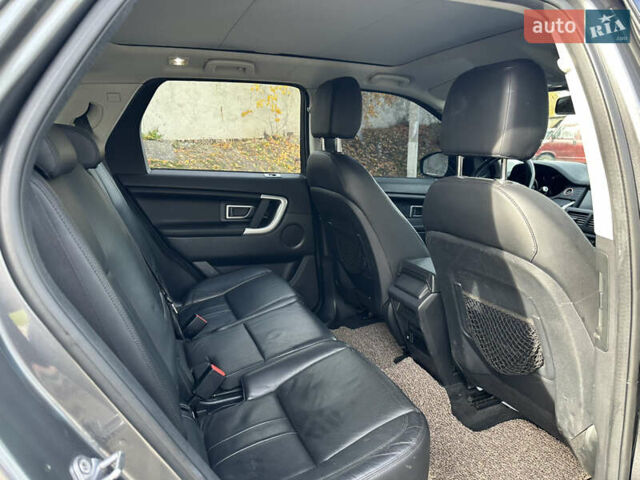 Серый Ленд Ровер Discovery Sport, объемом двигателя 2 л и пробегом 167 тыс. км за 21999 $, фото 19 на Automoto.ua