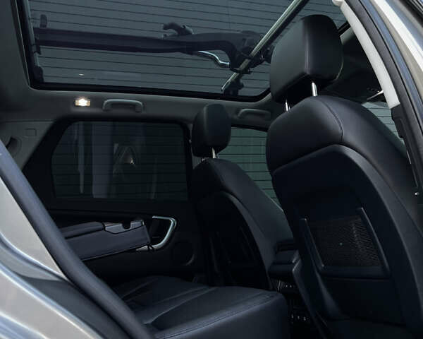 Сірий Ленд Ровер Discovery Sport, об'ємом двигуна 2 л та пробігом 65 тис. км за 23900 $, фото 43 на Automoto.ua