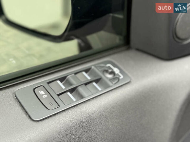 Серый Ленд Ровер Discovery Sport, объемом двигателя 2 л и пробегом 167 тыс. км за 16999 $, фото 14 на Automoto.ua