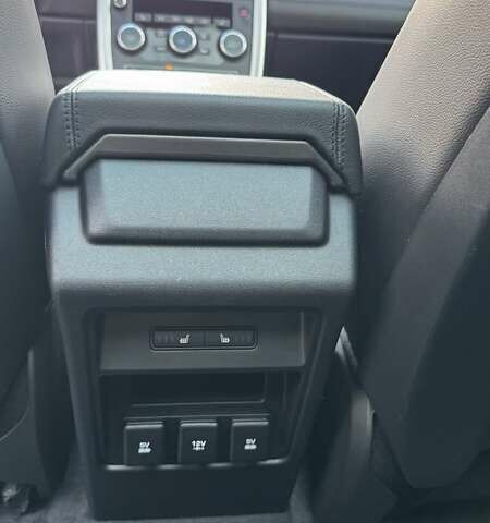 Серый Ленд Ровер Discovery Sport, объемом двигателя 2 л и пробегом 58 тыс. км за 23500 $, фото 28 на Automoto.ua