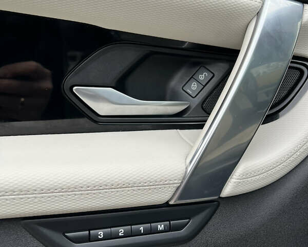 Ленд Ровер Discovery Sport 2020 в Житомире на Automoto.ua Серый Ленд Ровер Discovery Sport, объемом двигателя 2 л и пробегом 64 тыс. км за 29600 $, фото 9 на Automoto.ua