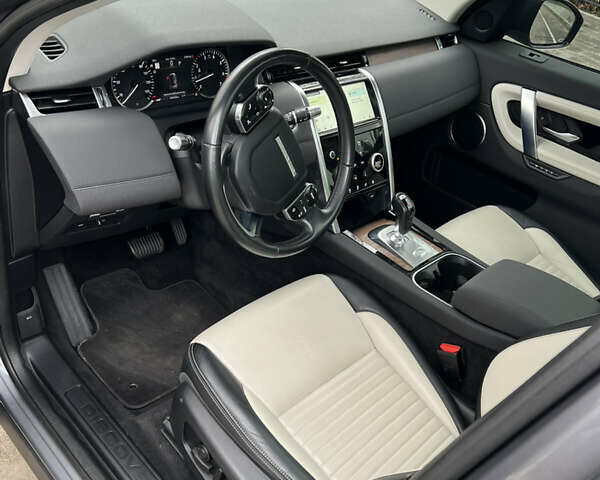 Ленд Ровер Discovery Sport 2020 в Житомире на Automoto.ua Серый Ленд Ровер Discovery Sport, объемом двигателя 2 л и пробегом 64 тыс. км за 29600 $, фото 13 на Automoto.ua