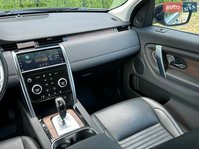 Серый Ленд Ровер Discovery Sport, объемом двигателя 2 л и пробегом 96 тыс. км за 30400 $, фото 12 на Automoto.ua