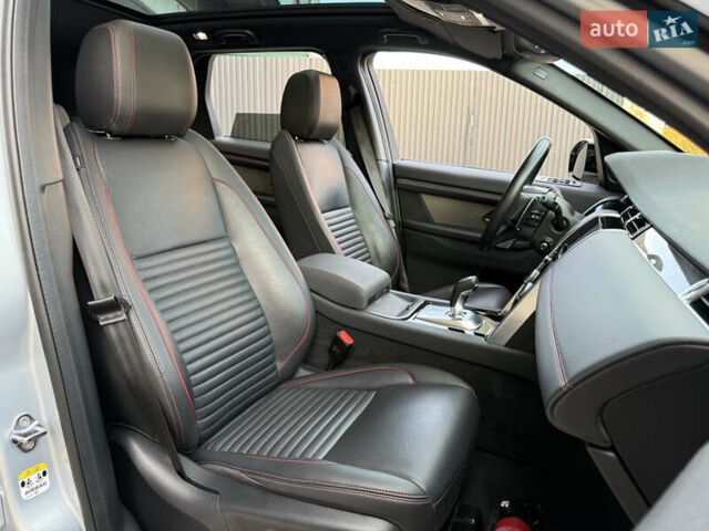 Серый Ленд Ровер Discovery Sport, объемом двигателя 2 л и пробегом 53 тыс. км за 45500 $, фото 13 на Automoto.ua